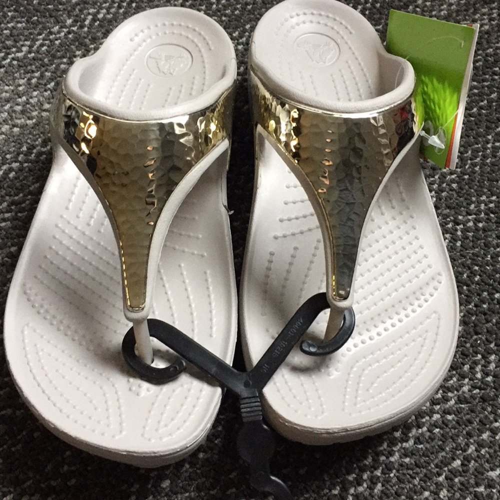 NWT Sloane Crocs